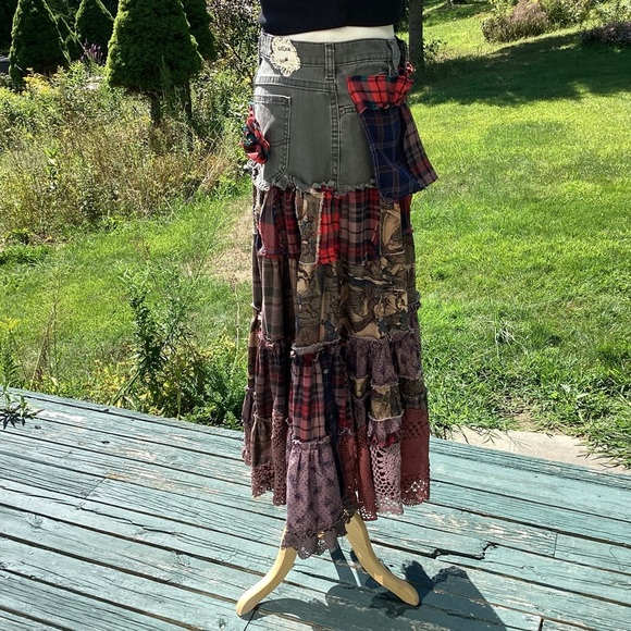 Upcycle Annie tier patchwork flannel antimacassar boho maxi skirt 32” waist 34”L - Picture 4 of 16